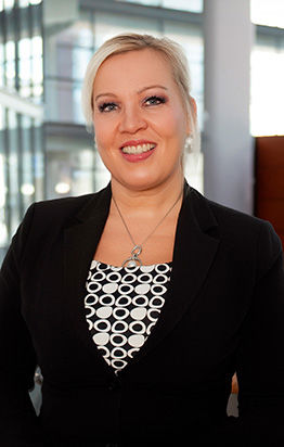 Byst av Sari-Leena Lund